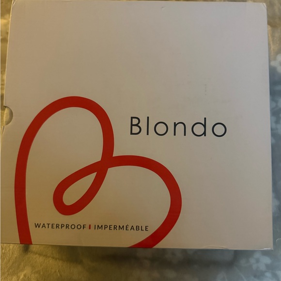 Blondo Women's Tan Ankle Booties - Picture 7 of 8